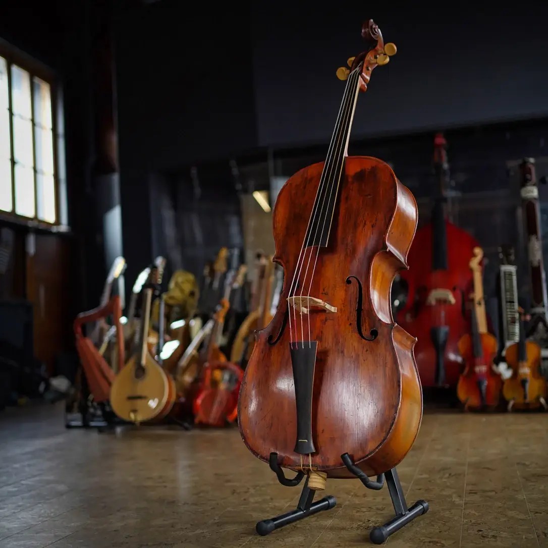 Baroque Cello