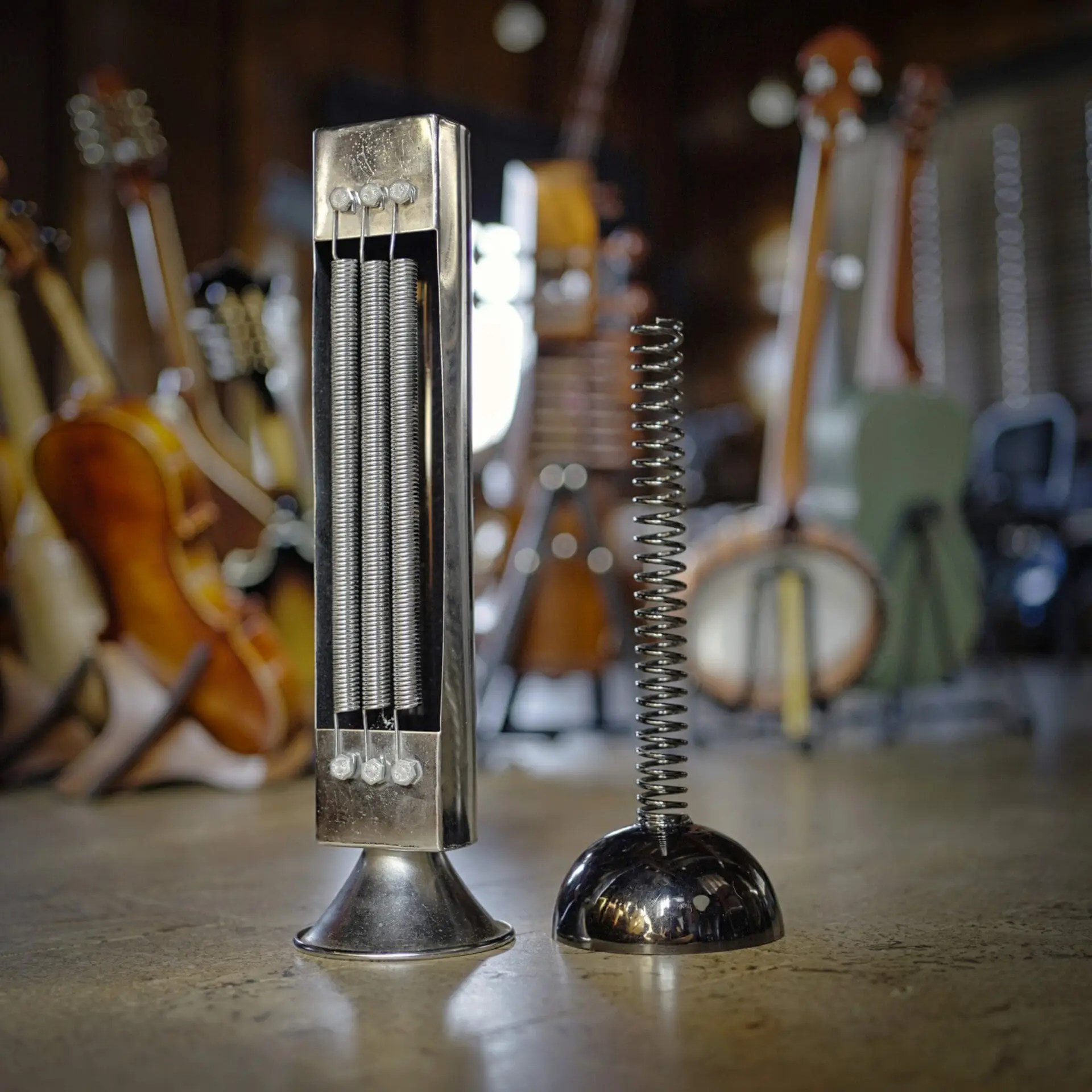 Resonators source instrument for Orakle X